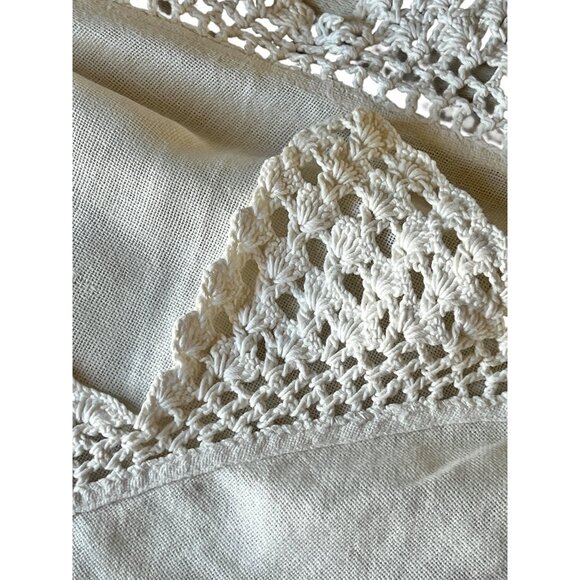 Handcrafted Linen & Crochet Doily Cream Centerpiece 26x20 Wedding Country Core - Picture 2 of 10